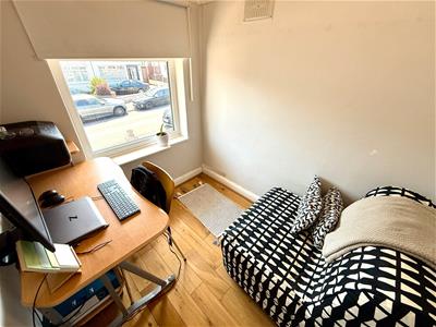 Picture 7